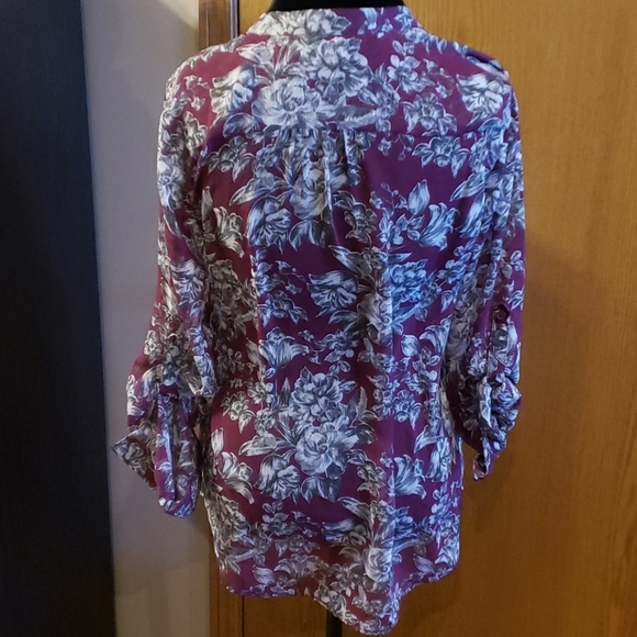 Kut from the kloth sheer floral burgandy top - Picture 4 of 6